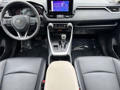 Used 2023 Toyota RAV4 XLE Premium FWD image 15