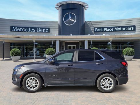 Used 2022 Chevrolet Equinox LT image 3