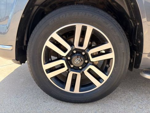 Used 2018 Toyota 4Runner Limited AWD/4WD image 11