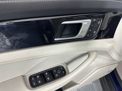 Certified 2022 Porsche Panamera RWD image 17