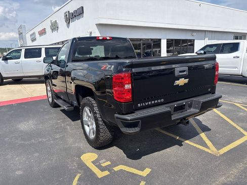 Used 2018 Chevrolet Silverado 1500 LT w/ LT Convenience Package AWD/4WD image 7