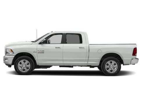Used 2018 RAM 2500 SLT AWD/4WD image 3