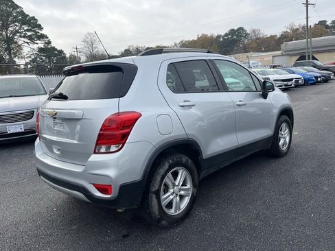 Used 2021 Chevrolet Trax LT image 6