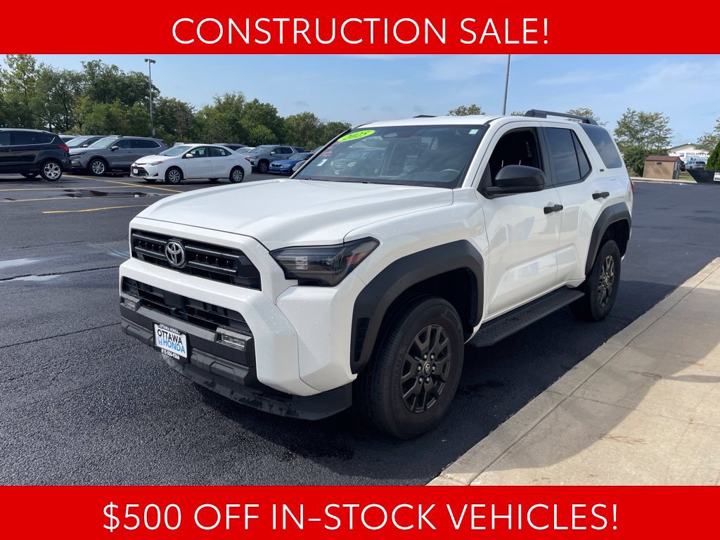 Used 2025 Toyota 4Runner SR5 AWD/4WD image 2