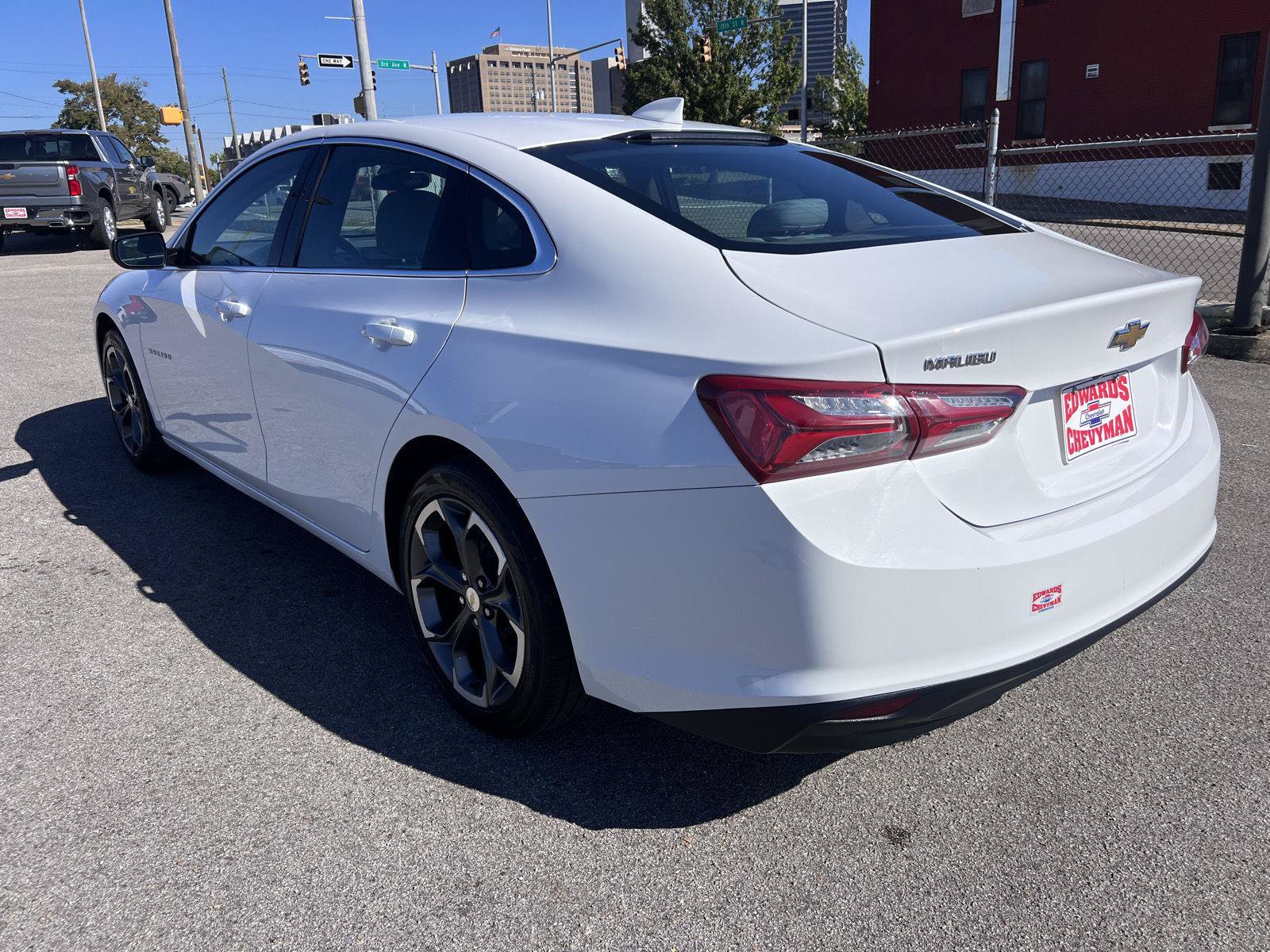 Used 2022 Chevrolet Malibu LT FWD image 5