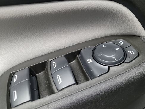 Used 2024 Chevrolet Equinox LS w/ LS Convenience Package FWD image 27