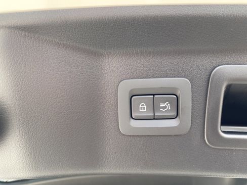 Certified 2025 MAZDA CX-70 Plug-In Hybrid w/ Premium Plus image 7