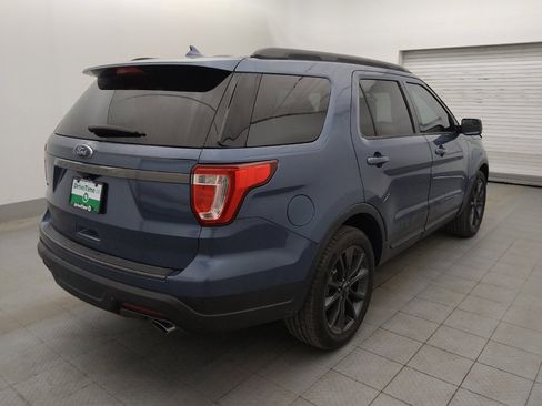 Used 2018 Ford Explorer XLT w/ Equipment Group 202A FWD image 9