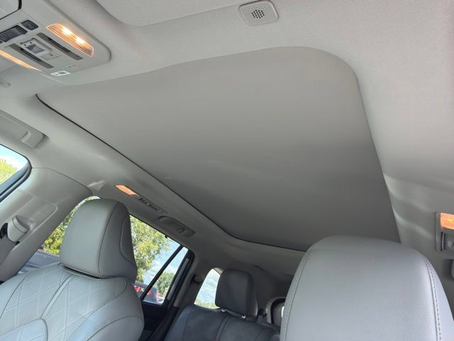 Used 2023 Toyota Highlander Platinum AWD/4WD image 5