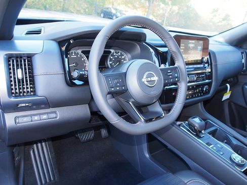 New 2025 Nissan Pathfinder Rock Creek image 16