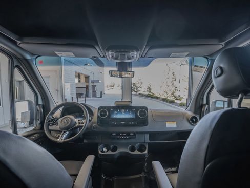 New 2025 Mercedes-Benz Sprinter 2500 image 29