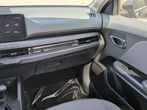 Certified 2025 Kia K4 EX FWD image 17