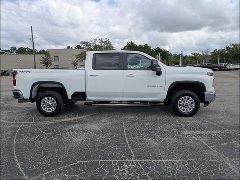 Certified 2025 Chevrolet Silverado 2500 LT w/ Convenience Package AWD/4WD image 3