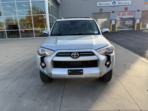 Used 2024 Toyota 4Runner SR5 Premium image 5