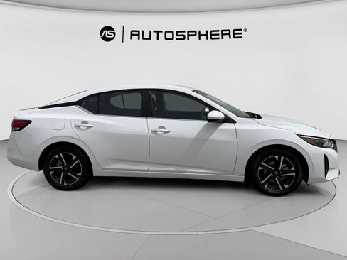 Used 2024 Nissan Sentra SV image 11