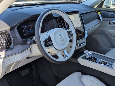 New 2026 Volvo XC90 T8 Ultra w/ Protection Package Premier AWD/4WD image 7