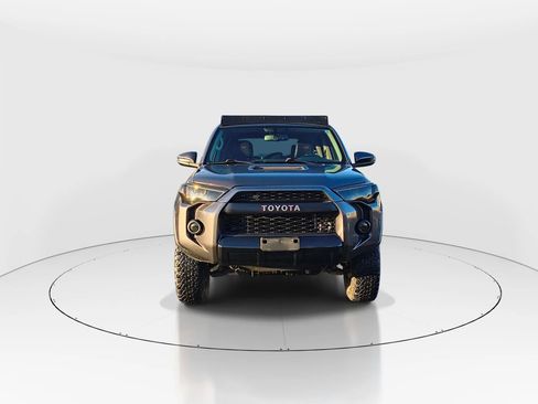 Used 2019 Toyota 4Runner TRD Off-Road Premium image 3