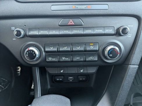 Used 2020 Kia Sportage S AWD/4WD image 3