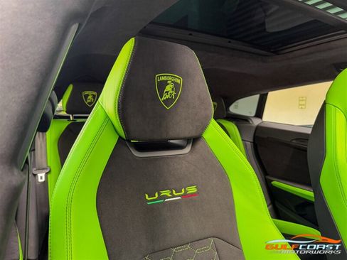 Used 2021 Lamborghini Urus AWD/4WD image 38