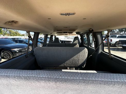 Used 2006 Chevrolet Express 3500 Passenger w/ LT Preferred Equipment Group image 46