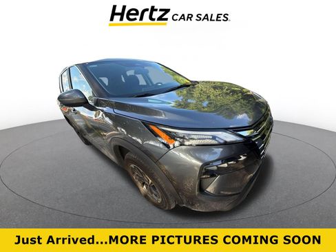 Used 2025 Nissan Rogue SV FWD image 1