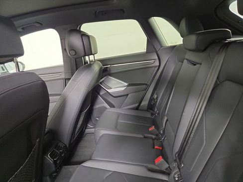 Used 2025 Audi Q3 2.0T Premium image 15