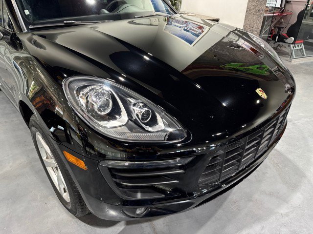 Used 2018 Porsche Macan AWD/4WD image 13