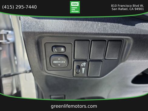 Used 2013 Toyota Prius Two FWD image 18