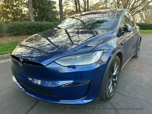 Used 2024 Tesla Model X image 9