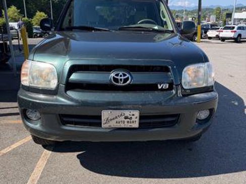Used 2007 Toyota Sequoia SR5 AWD/4WD image 3