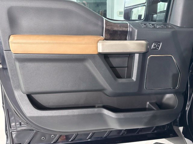 Used 2022 Ford F250 Lariat w/ Lariat Ultimate Package AWD/4WD image 16
