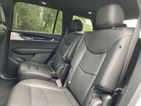 Certified 2025 Cadillac XT6 Premium Luxury FWD image 14