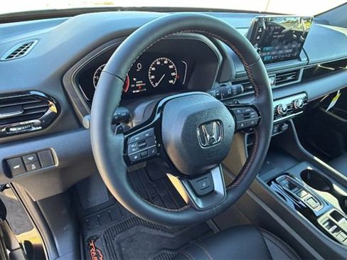 New 2025 Honda Pilot TrailSport image 31