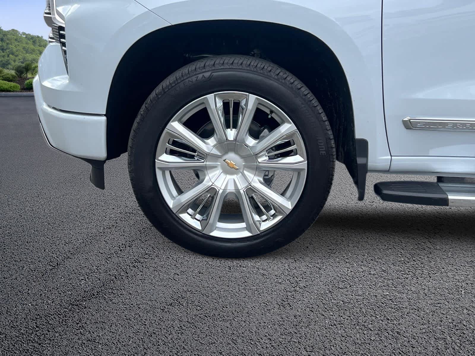 Certified 2026 Chevrolet Silverado 1500 High Country w/ High Country Premium Package AWD/4WD image 11