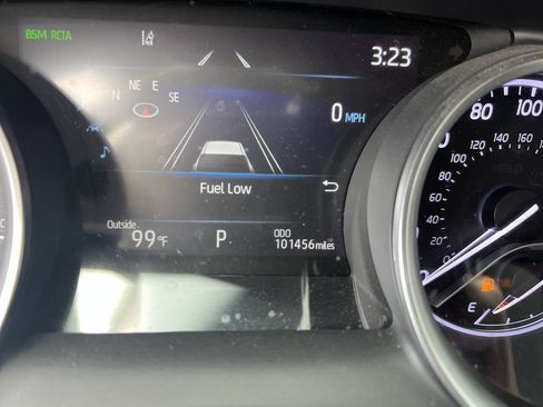 Used 2021 Toyota Camry XLE w/ Navigation Package FWD image 22