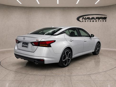 Used 2024 Nissan Altima 2.5 SR FWD image 7