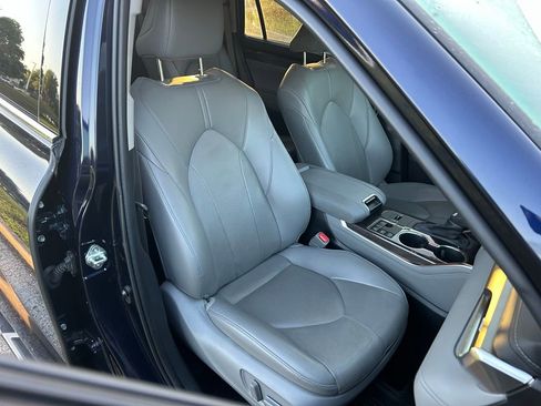 Used 2023 Toyota Highlander Limited image 15
