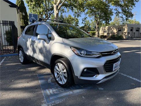 Used 2020 Chevrolet Trax Premier w/ LPO, Protection Package AWD/4WD image 1