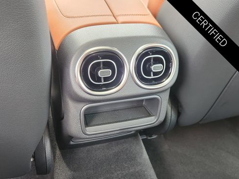 Certified 2025 Mercedes-Benz GLC 43 AMG 4MATIC image 30