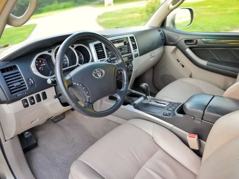 Used 2004 Toyota 4Runner Limited AWD/4WD image 36