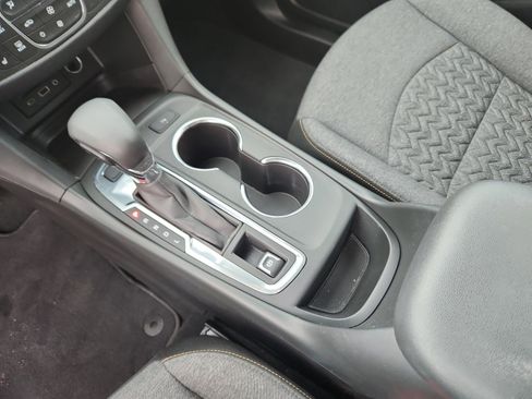 Used 2022 Chevrolet Equinox LT image 16