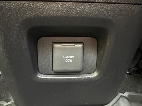 Used 2024 Toyota Grand Highlander AWD image 18