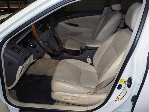Used 2011 Lexus ES 350 image 6