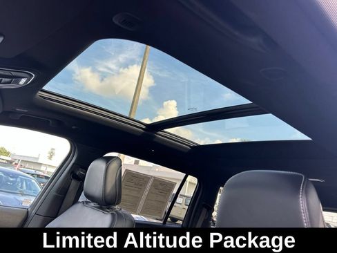 Used 2026 Jeep Grand Cherokee L Limited w/ Limited Altitude Package RWD image 11