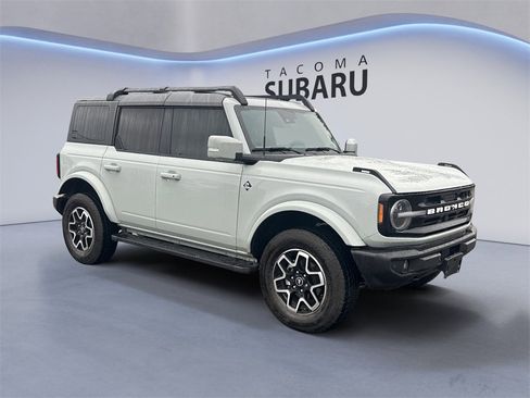 Used 2023 Ford Bronco Outer Banks image 7