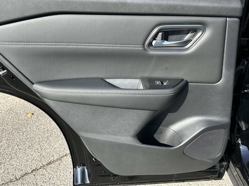 New 2026 Nissan Rogue Platinum w/ Platinum Premium Package AWD/4WD image 19