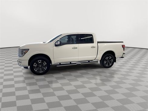 Certified 2021 Nissan Titan Platinum Reserve image 7