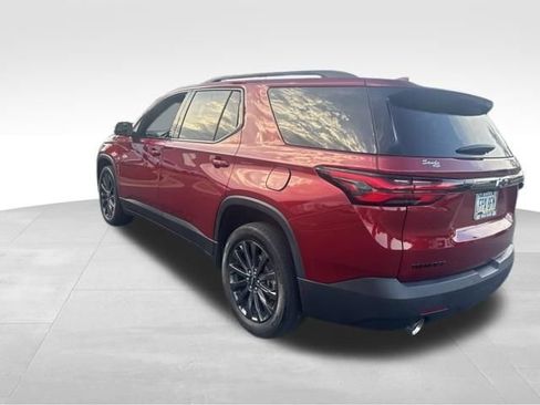 Used 2023 Chevrolet Traverse RS FWD image 11
