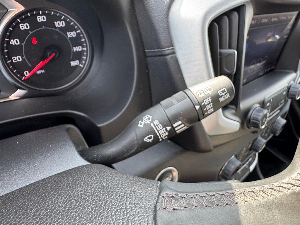 Used 2023 GMC Terrain SLT AWD/4WD image 31