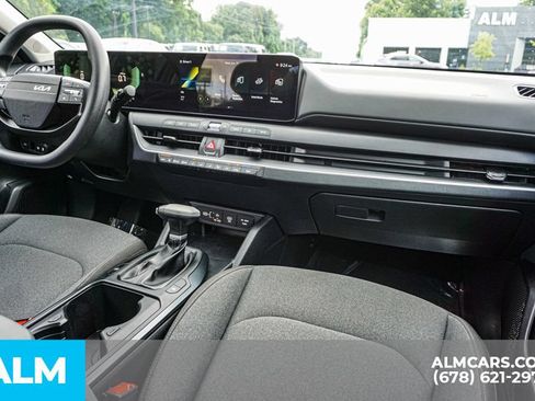Used 2025 Kia K4 FWD image 24